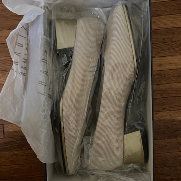 Shoes - Picture 4 of 4